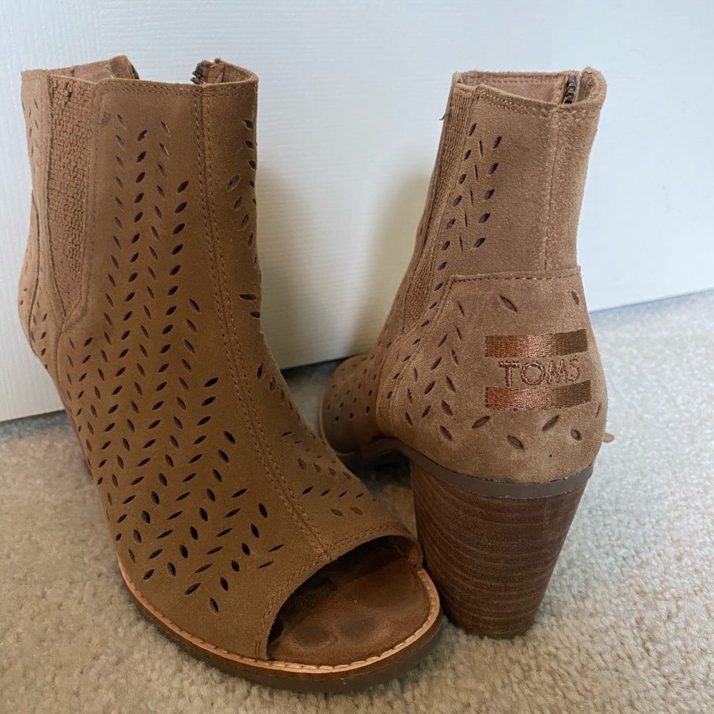 Toms Majorca peep toe bootie